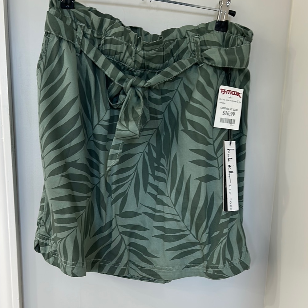 Nicole Miller Green Leaf Print Mini Skirt